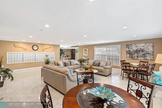 $450,000 | 1461 South Ocean Boulevard, Unit 226, Lauderdale-by-the-Sea, FL 33062