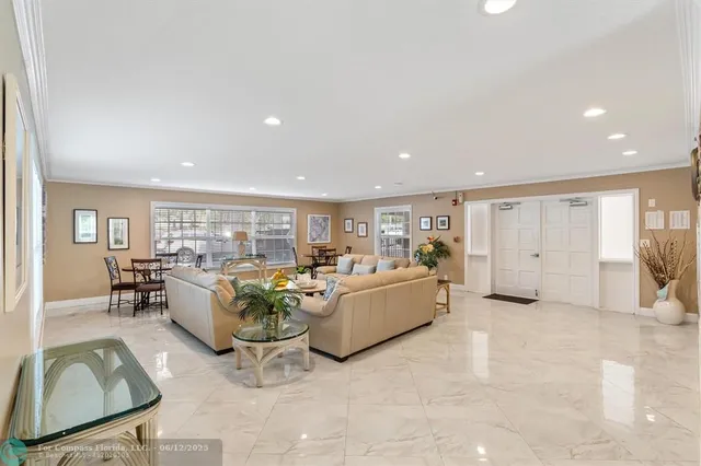 $450,000 | 1461 South Ocean Boulevard, Unit 226, Lauderdale-by-the-Sea, FL 33062