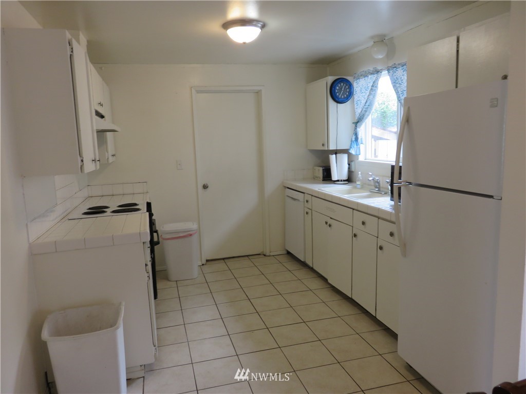7002 East E Street Tacoma, WA 98404 - Photo 5 of 17