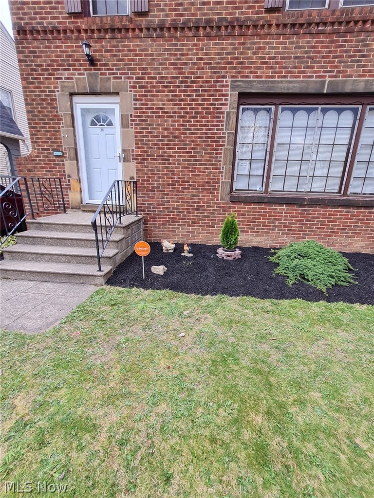 3515 Cummings Road Cleveland, OH 44118 - Photo 2 of 32