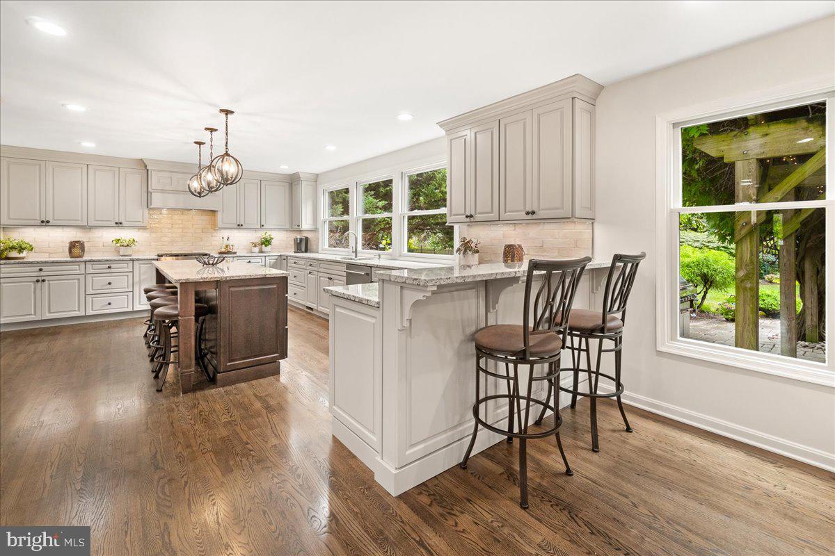 2428 Cobblestone Way Frederick, MD 21702 - Photo 17 of 83 Breakfast bar