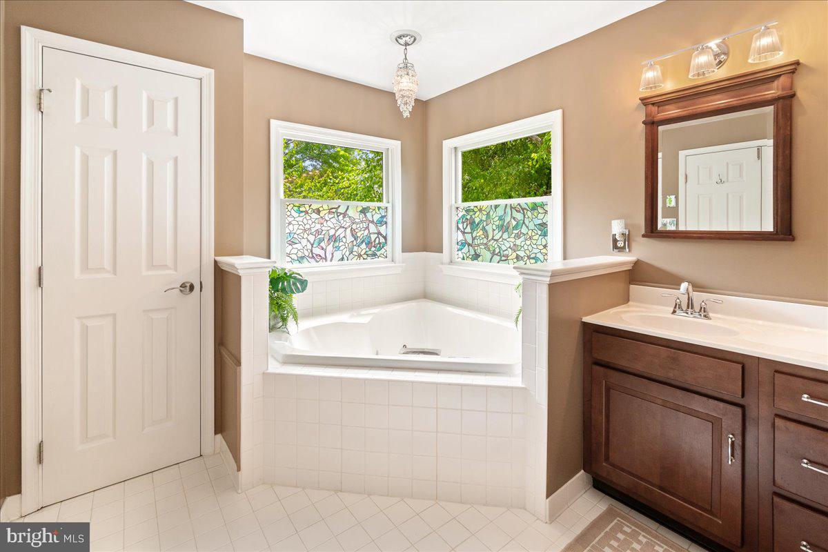 2428 Cobblestone Way Frederick, MD 21702 - Photo 32 of 83 Lux soaking tub