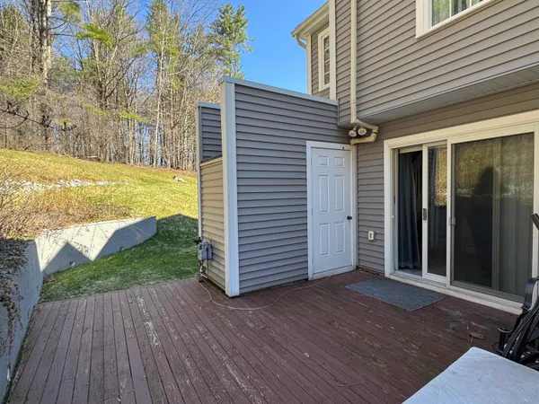 $2,500 | 158 Riverside Townhouses Road, Unit 7, Manchester, VT 05255