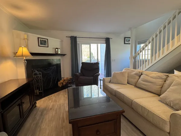 $2,500 | 158 Riverside Townhouses Road, Unit 7, Manchester, VT 05255