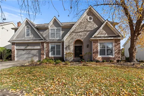 $570,000 | 12721 Grandview Street, Overland Park, KS 66213
