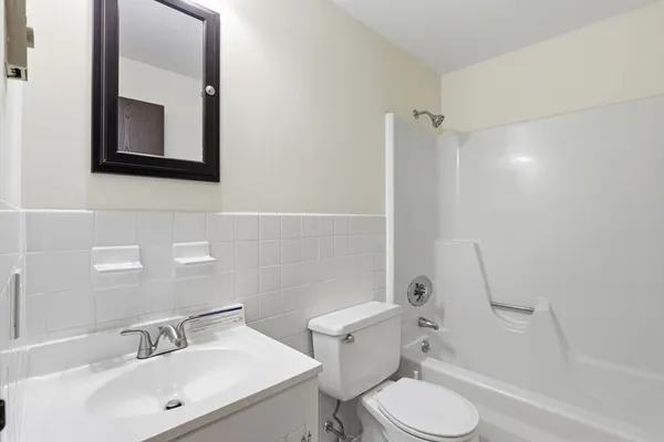 $225,000 | 8 Chapel Hill Drive, Unit 2, Plymouth, MA 02360