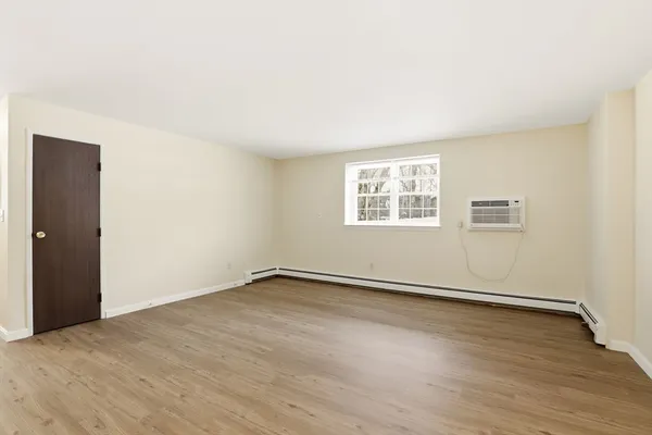 $225,000 | 8 Chapel Hill Drive, Unit 2, Plymouth, MA 02360
