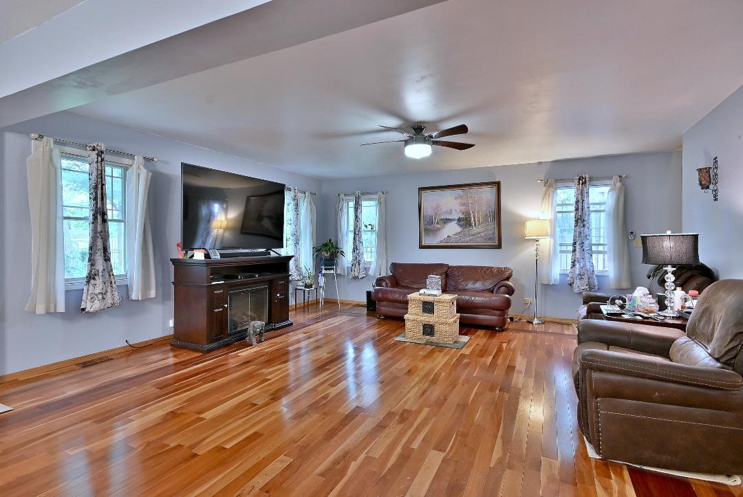 446 Stratford Avenue Elmhurst, IL 60126 - Photo 11 of 25