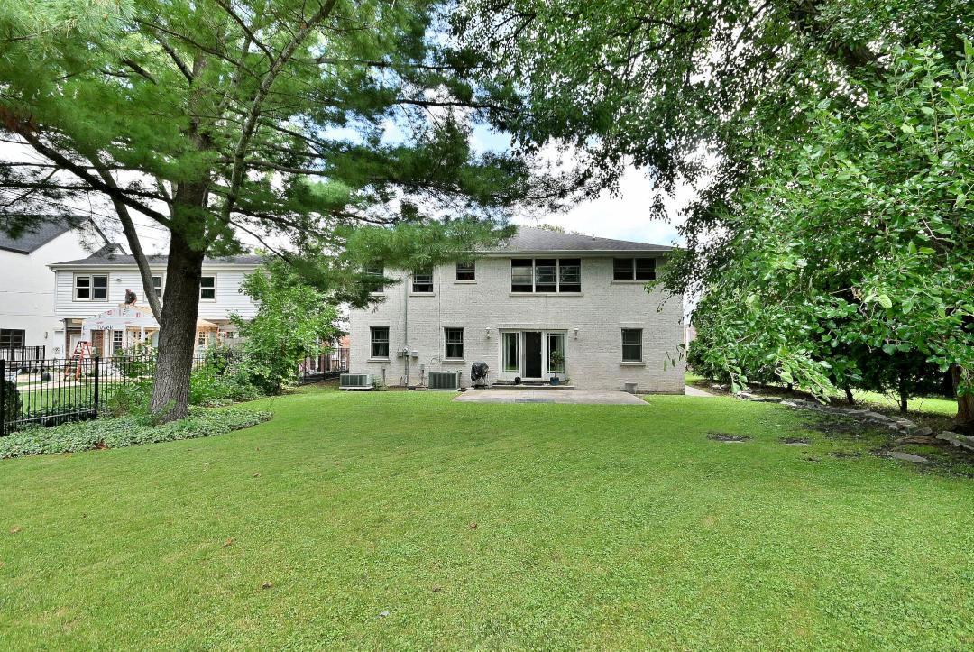 446 Stratford Avenue Elmhurst, IL 60126 - Photo 3 of 25