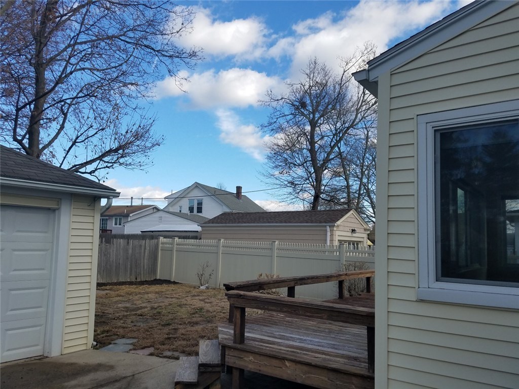 91 Calaman Road Cranston, RI 02910 - Photo 11 of 11