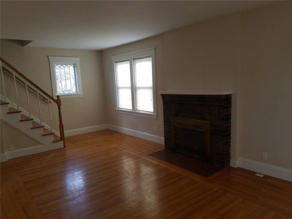 91 Calaman Road Cranston, RI 02910 - Photo 2 of 11