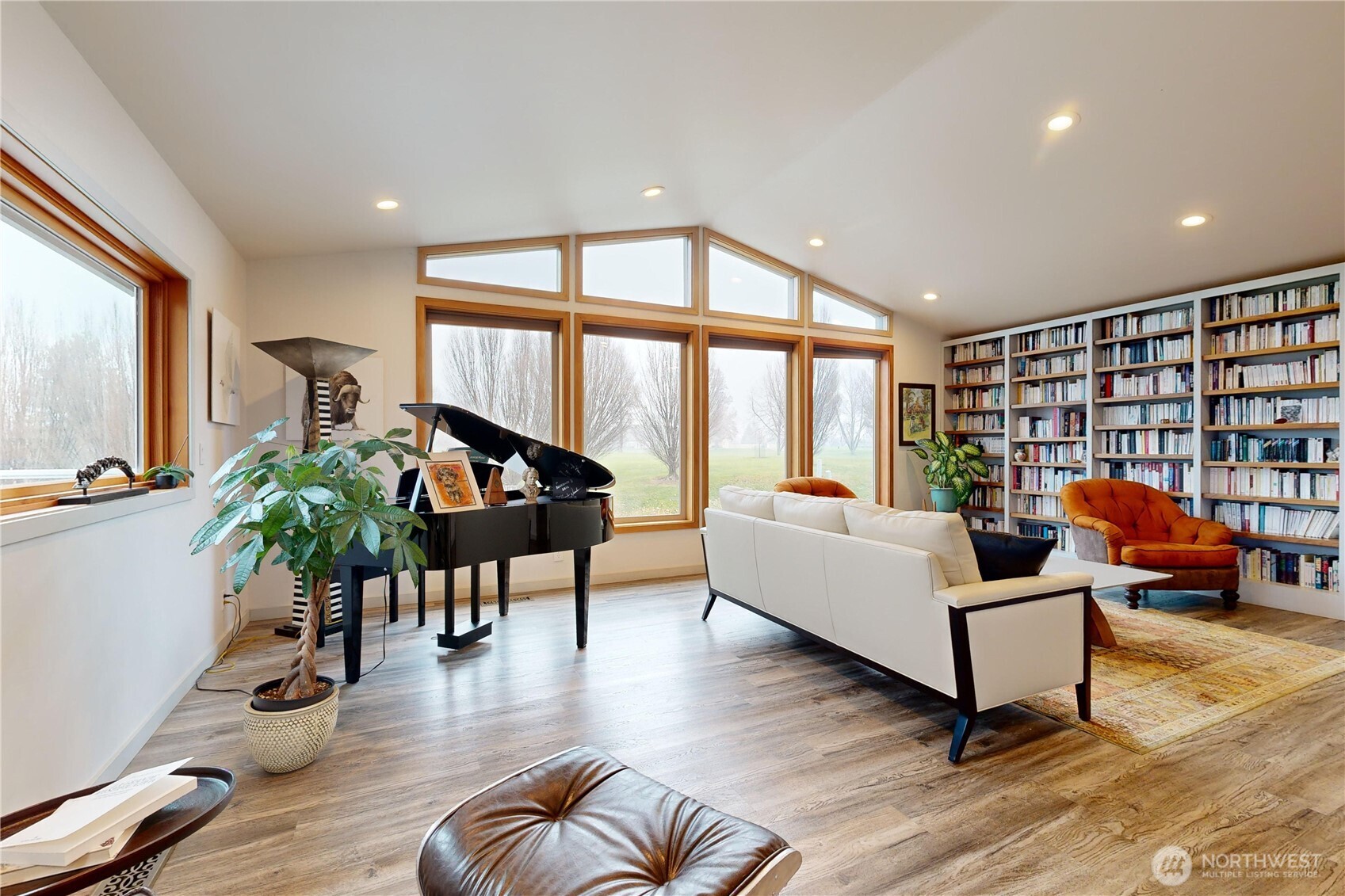 2425 Country Club Road Walla Walla, WA 99362 - Photo 4 of 39 a living room with furniture and a large window