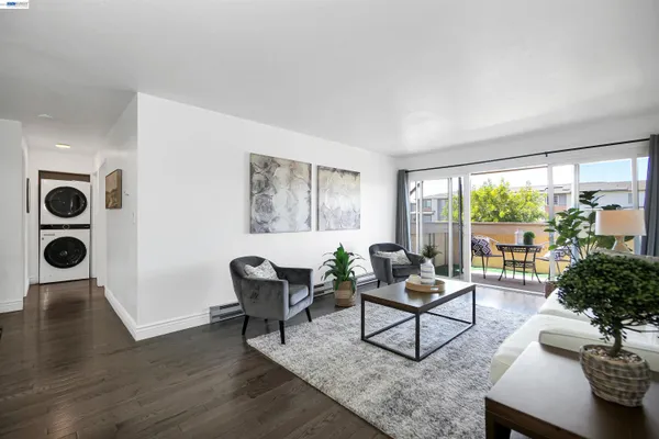 $399,999 | 260 Industrial Parkway, Unit 47, Hayward, CA 94544