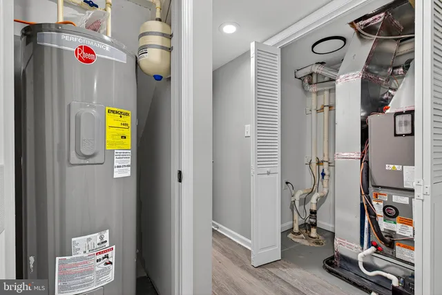 a view of walk in closet