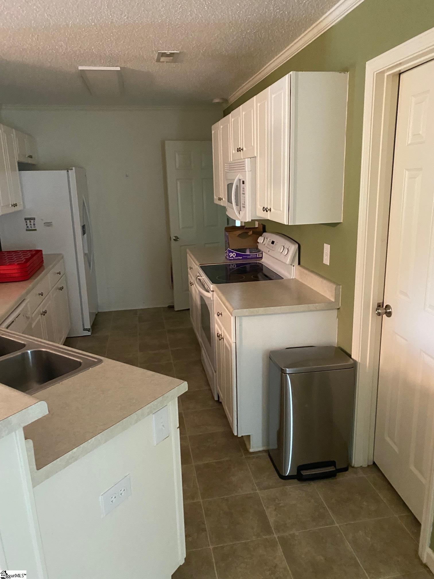 1010 Meehan Way Pendleton, SC 29670 - Photo 5 of 11