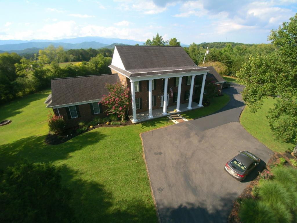 135 7 Peaks Road Newport, TN 37821 - Photo 3 of 32 Photo 3