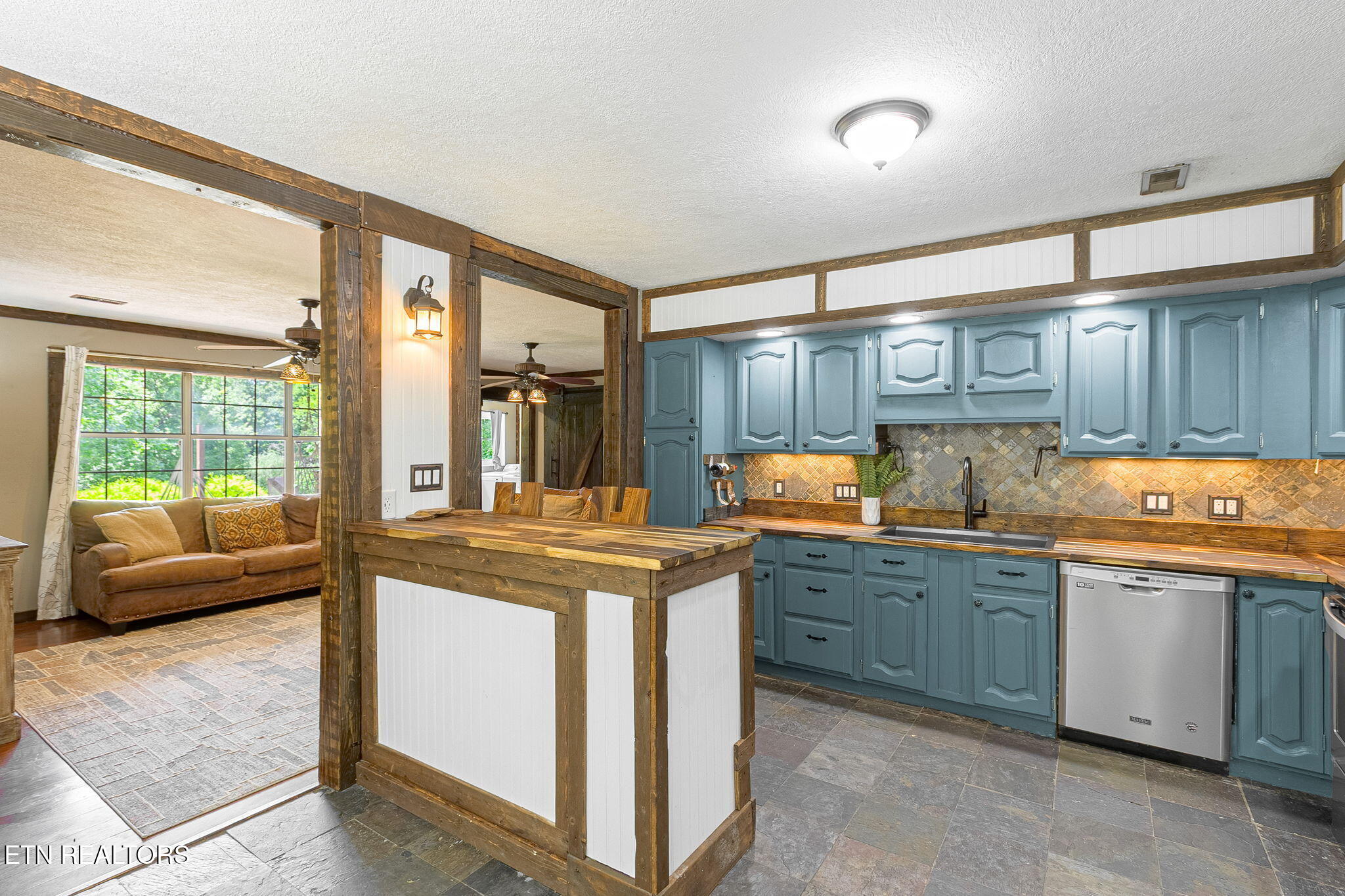 3708 Roberts Road Corryton, TN 37721 - Photo 9 of 35 11-web-or-mls-011--FULL