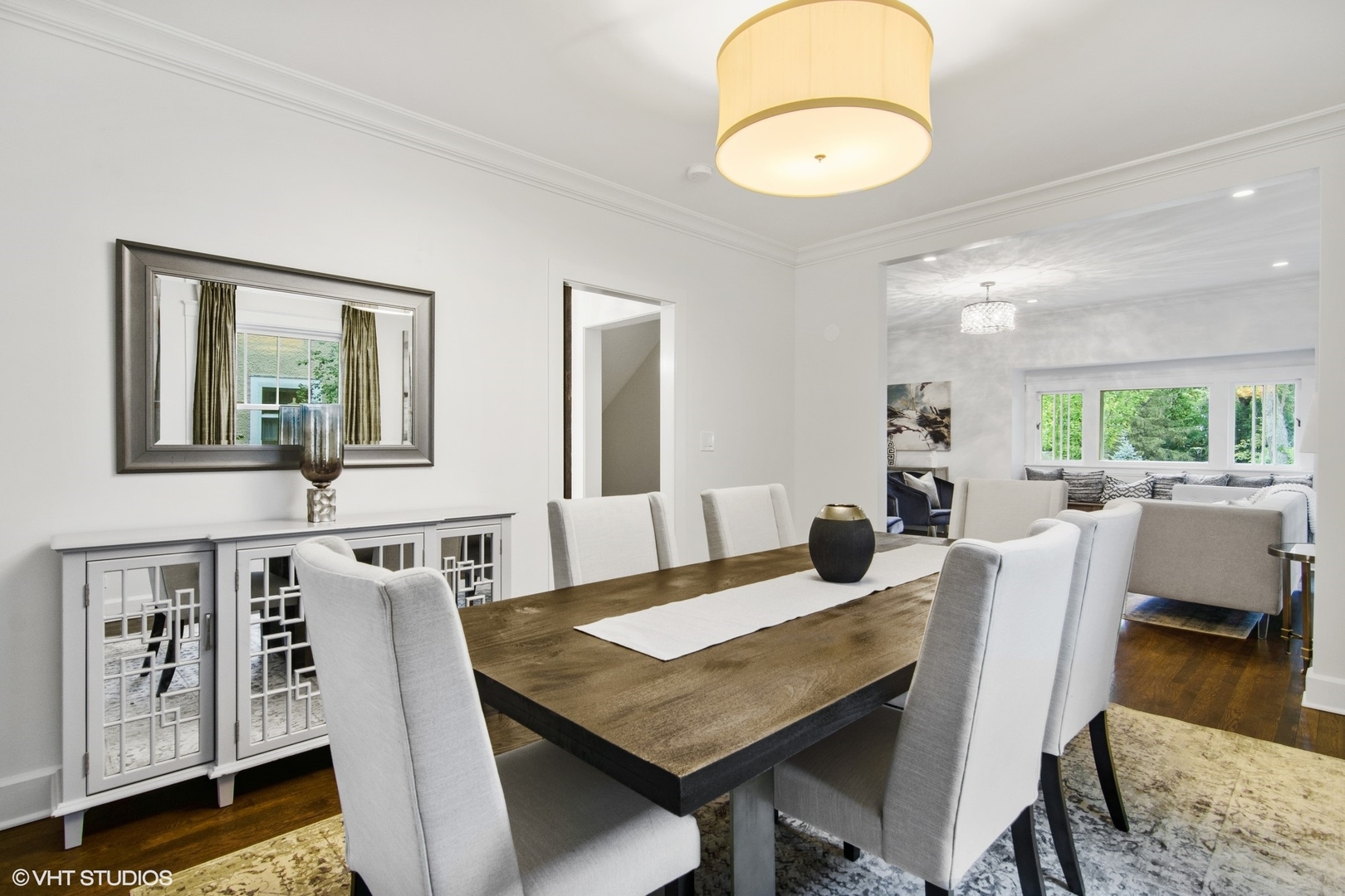 628 Abbotsford Road Kenilworth, IL 60043 - Photo 12 of 48 a view of a dining room with furniture and wooden floor