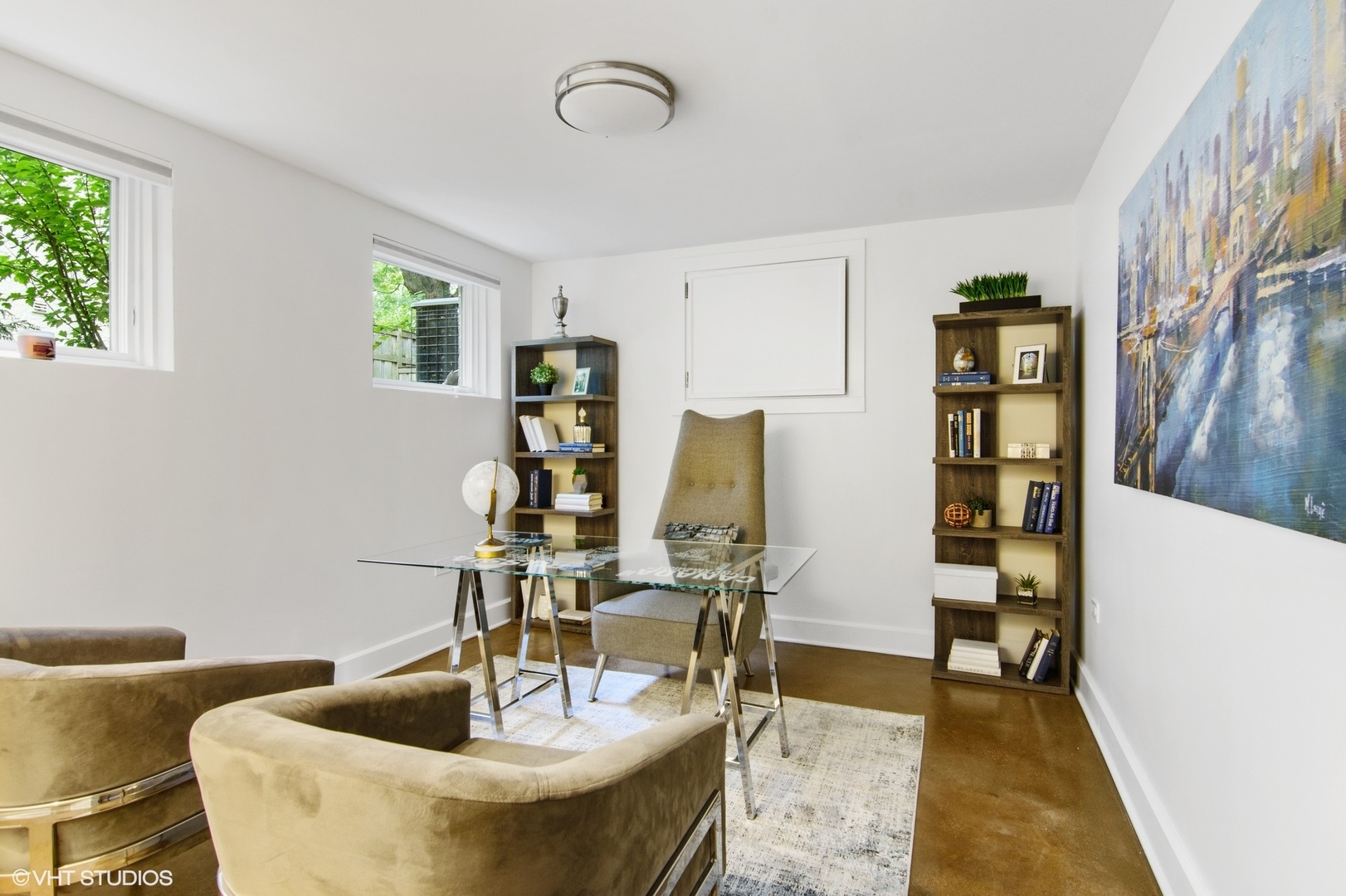 628 Abbotsford Road Kenilworth, IL 60043 - Photo 41 of 48 a dining room with wooden floor and a potted plant