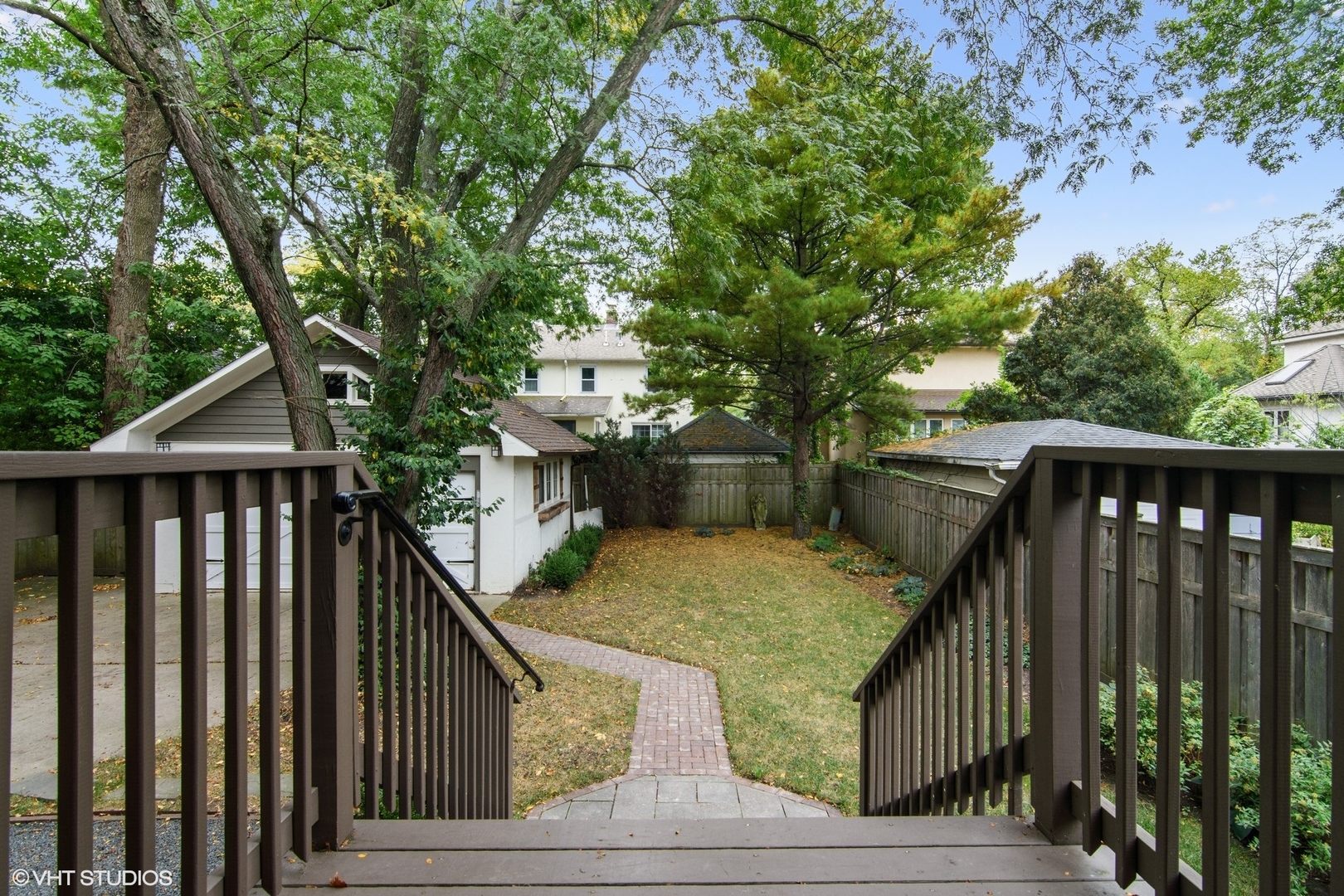 628 Abbotsford Road Kenilworth, IL 60043 - Photo 48 of 48 a view of balcony with wooden floor and fence
