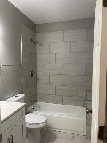 $2,200 | 8106 South Langley Avenue, Unit G, Chicago, IL 60619