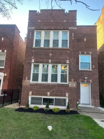$2,200 | 8106 South Langley Avenue, Unit G, Chicago, IL 60619