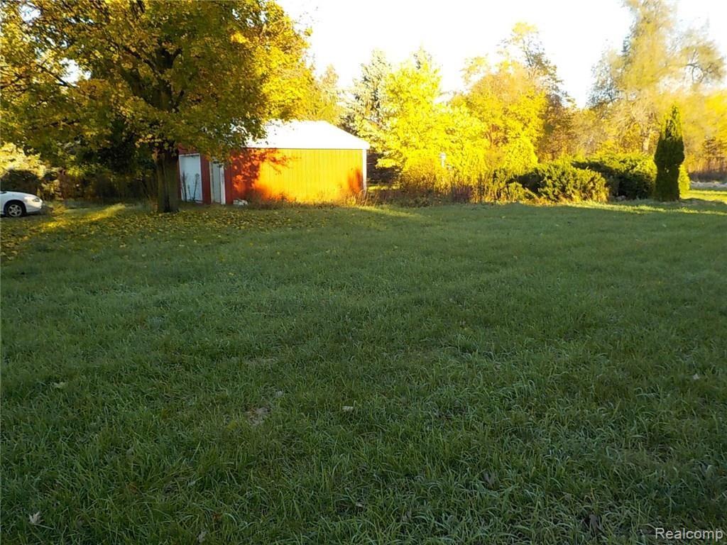 4031 Grand River Road Bancroft, MI 48414 - Photo 15 of 15 DSCN8203.JPG