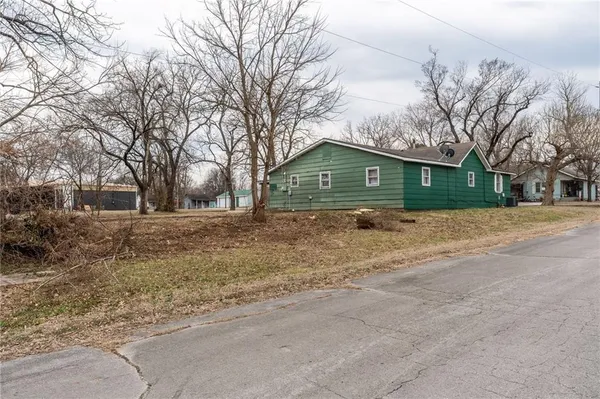 $58,500 | 23 North Washington Street, Fort Scott, KS 66701