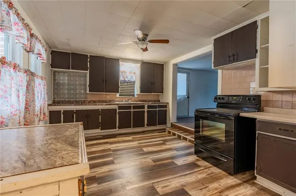 $58,500 | 23 North Washington Street, Fort Scott, KS 66701