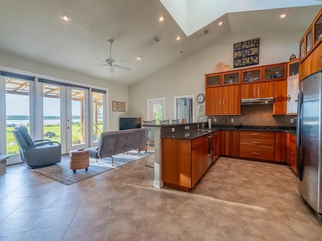 $685,000 | 25212 East Highway 316, Salt Springs, FL 32134