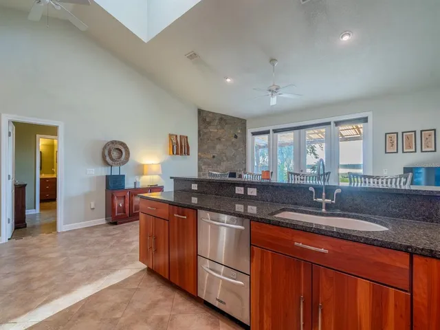 $685,000 | 25212 East Highway 316, Salt Springs, FL 32134