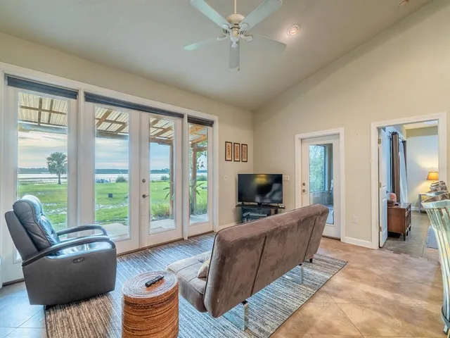 $685,000 | 25212 East Highway 316, Salt Springs, FL 32134