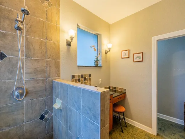 $685,000 | 25212 East Highway 316, Salt Springs, FL 32134