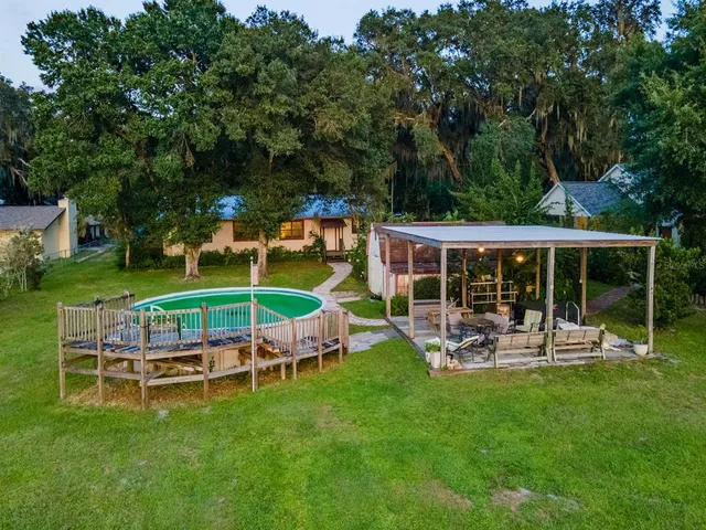 $685,000 | 25212 East Highway 316, Salt Springs, FL 32134
