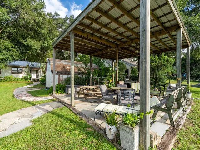 $685,000 | 25212 East Highway 316, Salt Springs, FL 32134