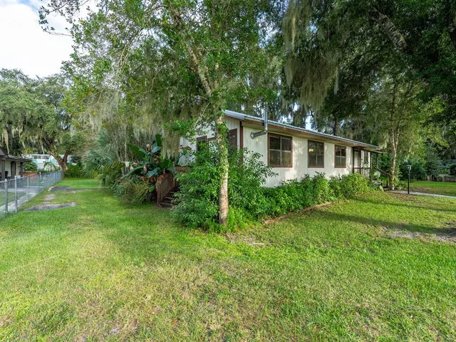 $685,000 | 25212 East Highway 316, Salt Springs, FL 32134