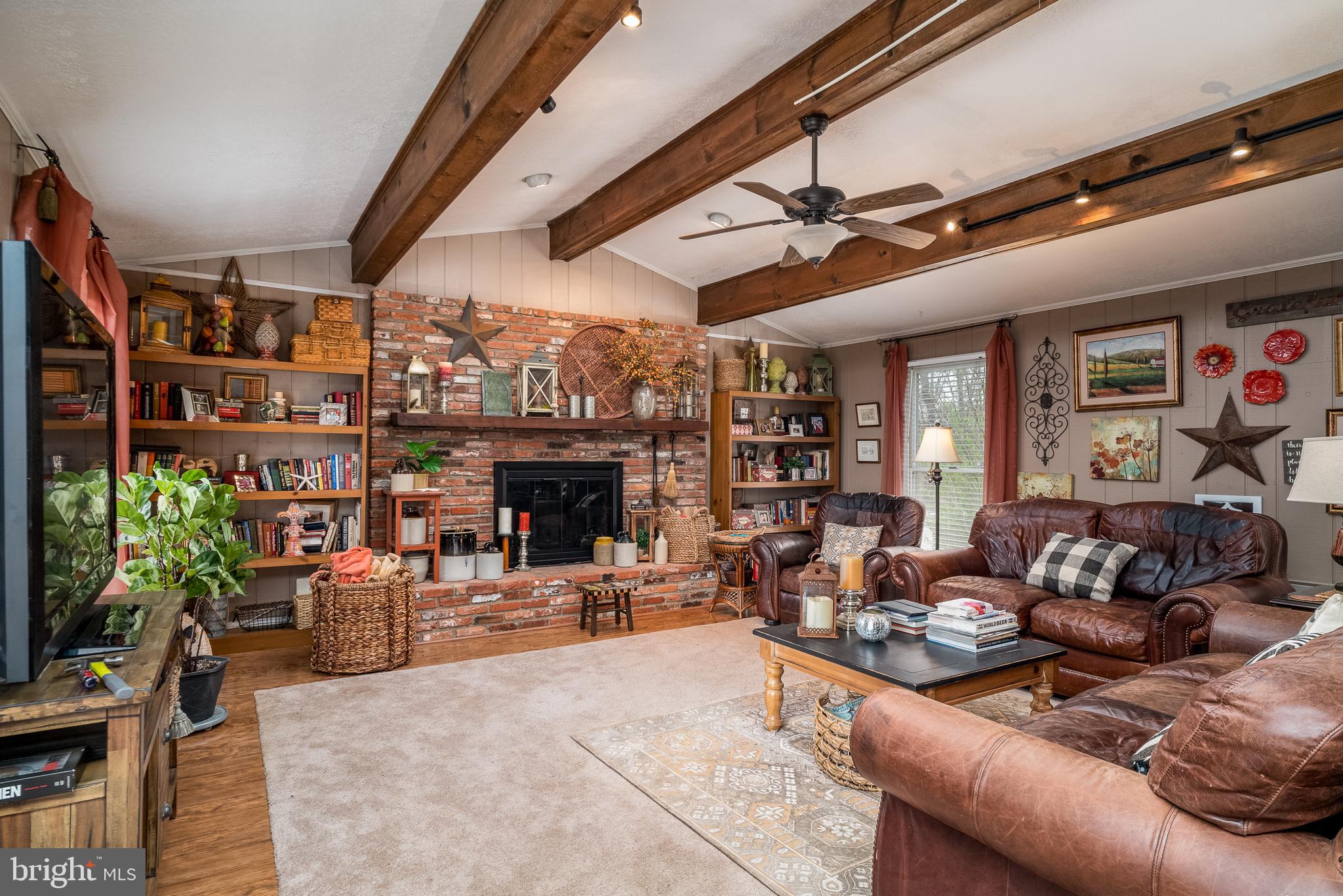 4911 Ridgeview Lane Bowie, MD 20715 - Photo 17 of 35 Family Room