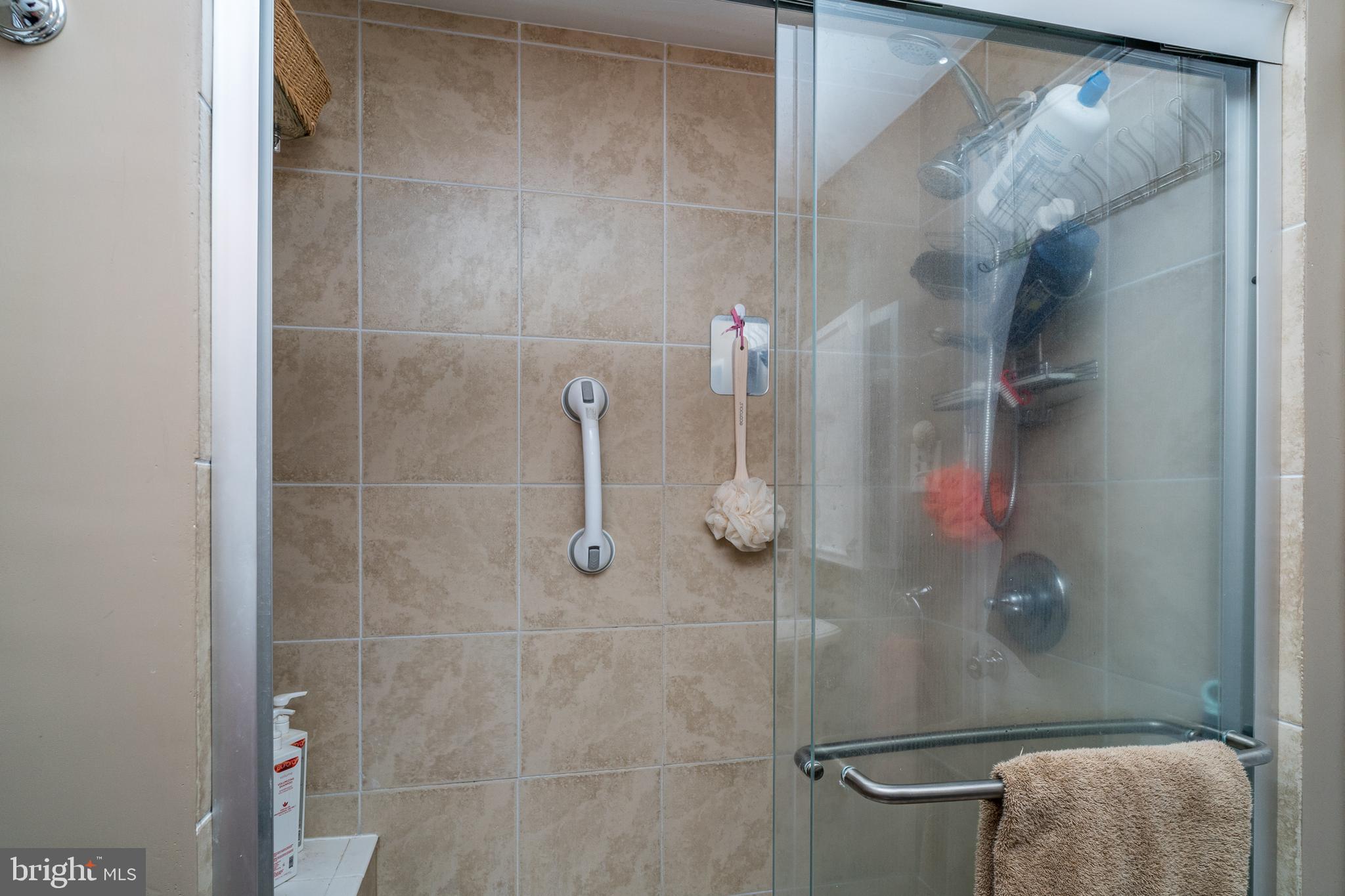 4911 Ridgeview Lane Bowie, MD 20715 - Photo 24 of 35 Primary Bathroom (alt view)