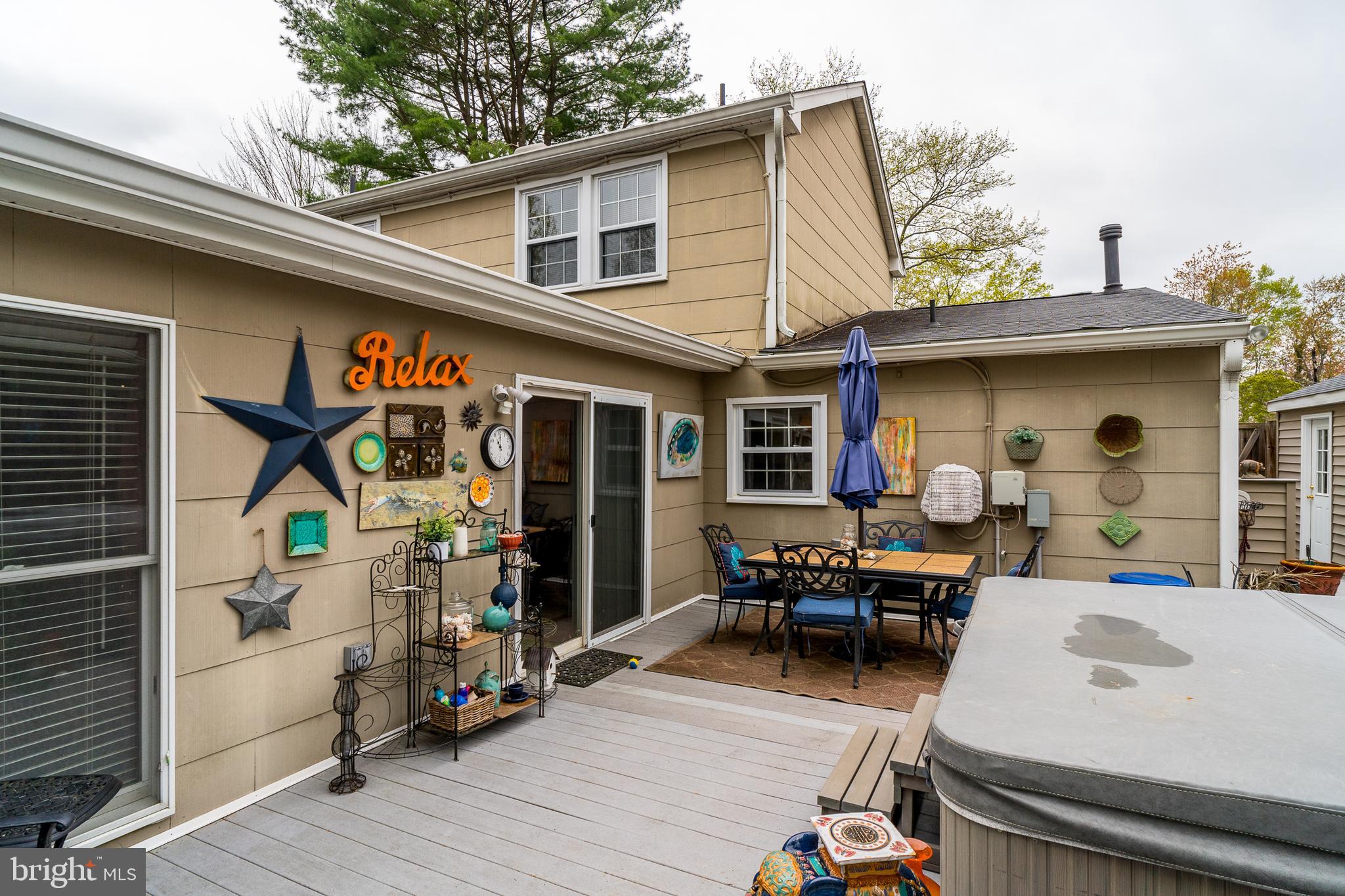 4911 Ridgeview Lane Bowie, MD 20715 - Photo 29 of 35 Back Patio (alt view)