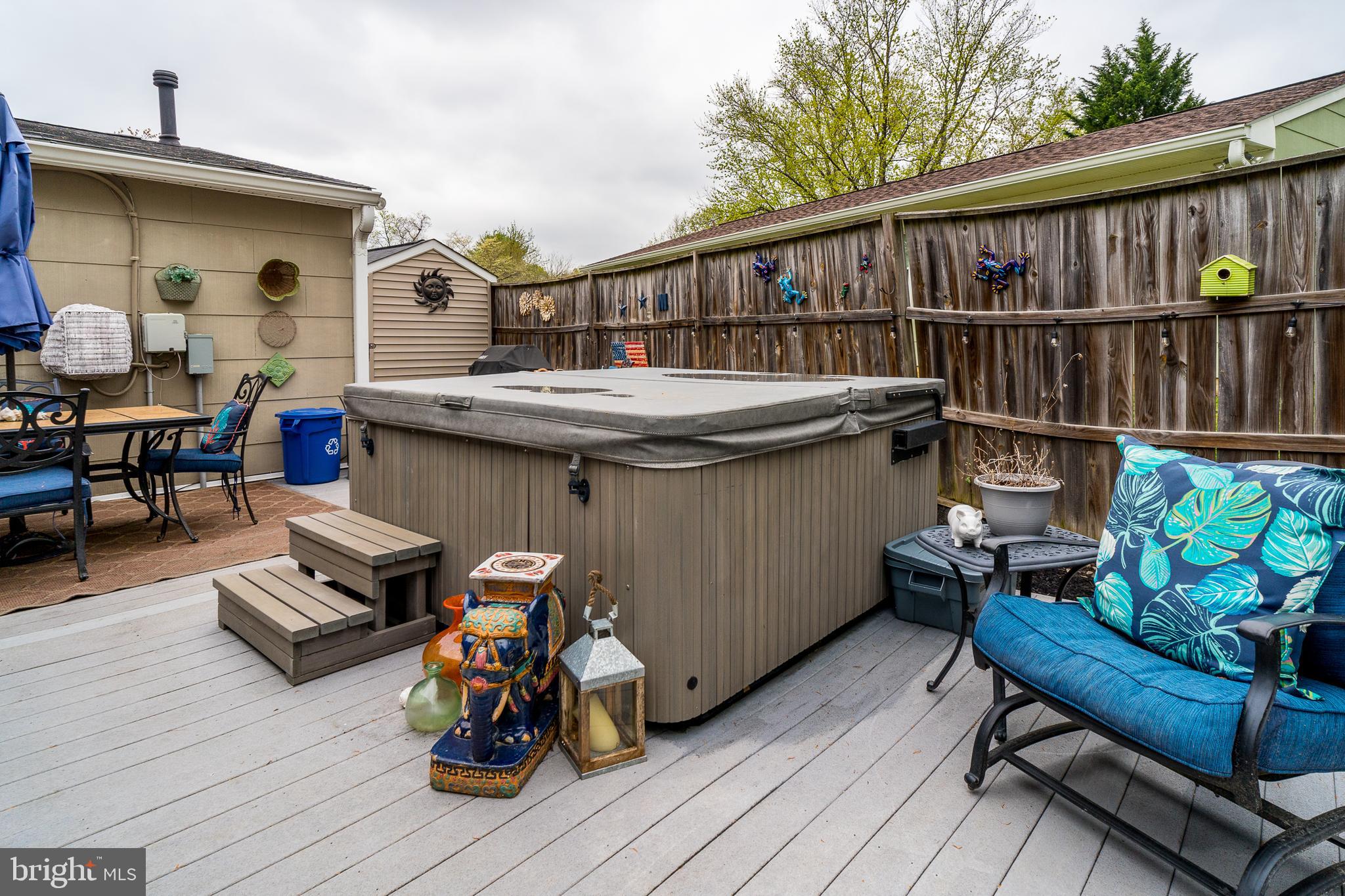 4911 Ridgeview Lane Bowie, MD 20715 - Photo 30 of 35 Back Patio (alt view)