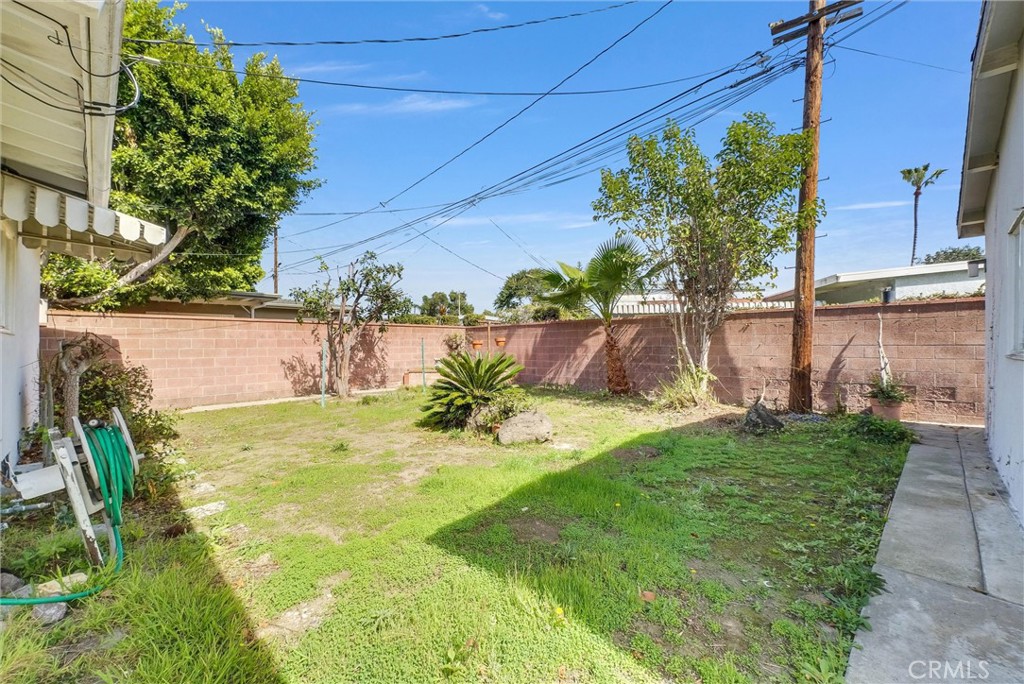 2680 Chatwin Avenue Long Beach, CA 90815 - Photo 28 of 33 a view of back yard of the house