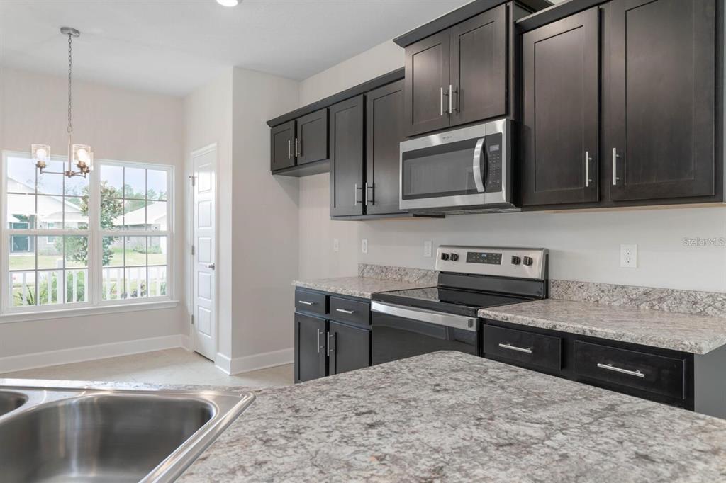 24 Rale Place Palm Coast, FL 32164 - Photo 8 of 33