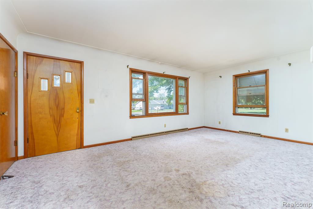 4985 Pardee Road Webberville, MI 48892 - Photo 3 of 25