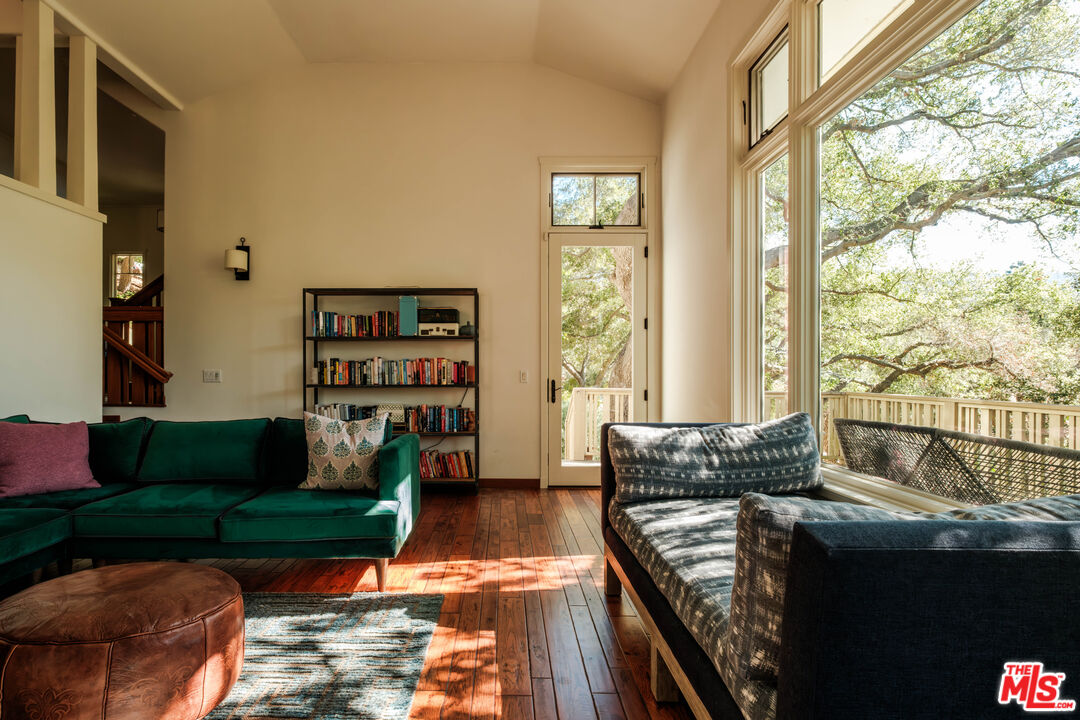21717 Encina Road Topanga, CA 90290 - Photo 6 of 60