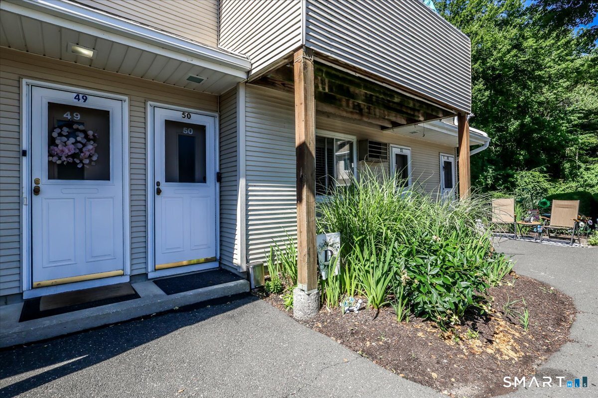 136 Pembroke Road, Unit 650 Danbury, CT 06811 - Photo 2 of 26