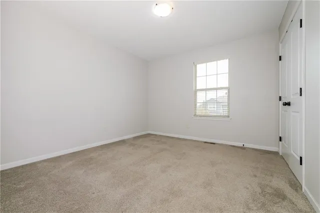 $2,350 | 427 Sunflower Drive, Raymore, MO 64083