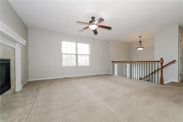 $2,350 | 427 Sunflower Drive, Raymore, MO 64083