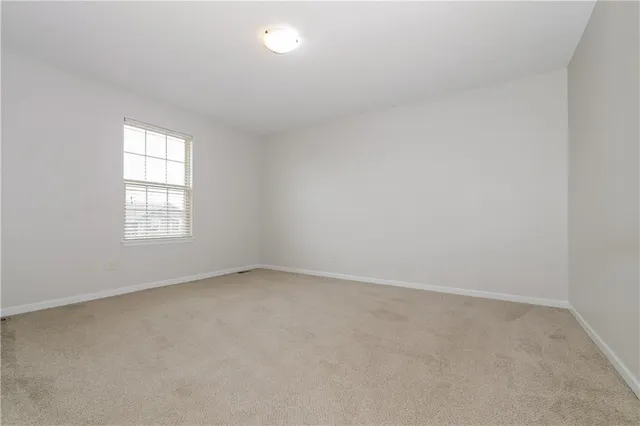 $2,350 | 427 Sunflower Drive, Raymore, MO 64083