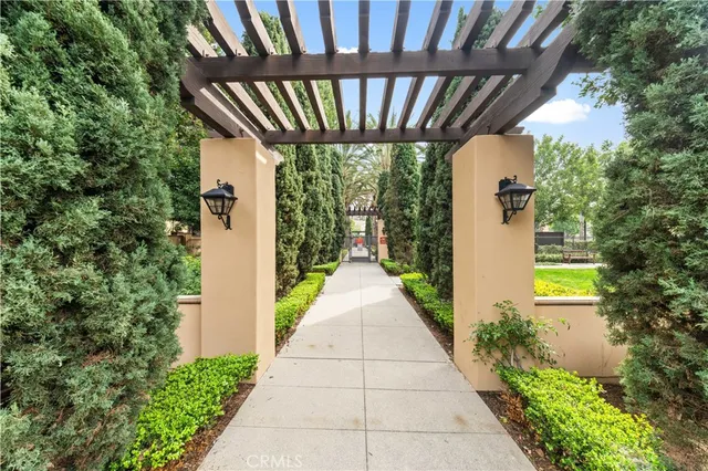 $1,198,000 | 74 Trailing Vine, Irvine, CA 92602