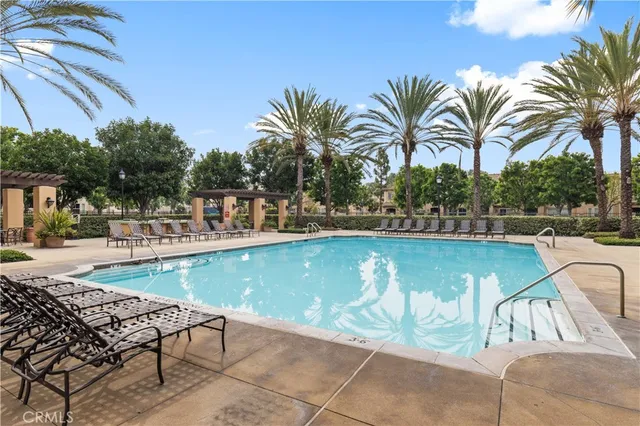 $1,198,000 | 74 Trailing Vine, Irvine, CA 92602